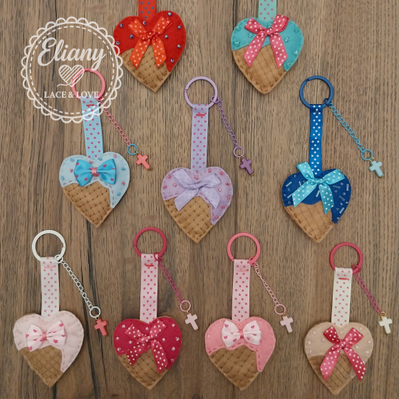 Charms per borse o portachiavi cuori gelato ricamati