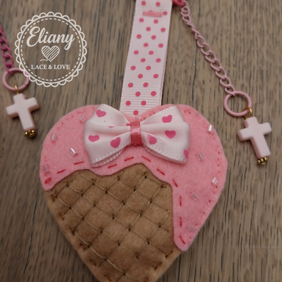 Charms per borse o portachiavi cuori gelato ricamati