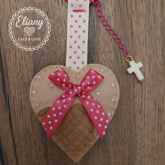 Charms per borse o portachiavi cuori gelato ricamati