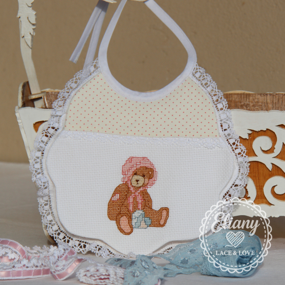 Bavaglie beb� ricamate a punto croce, Cherished Teddy