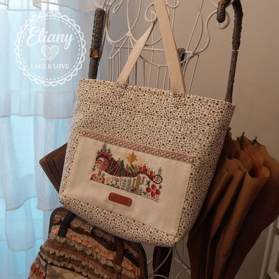 Borsa fatta a mano con punto croce