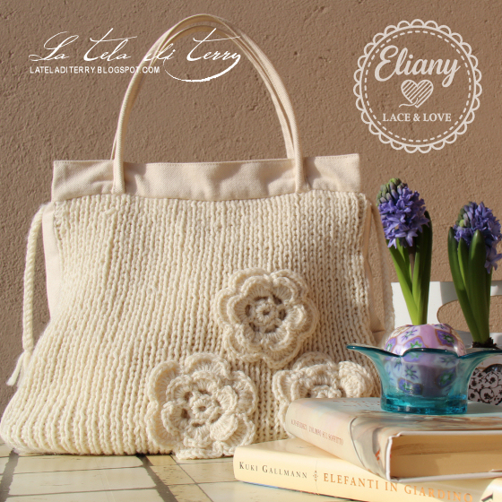 Borsa fatta a maglia con applicazione di fiori
