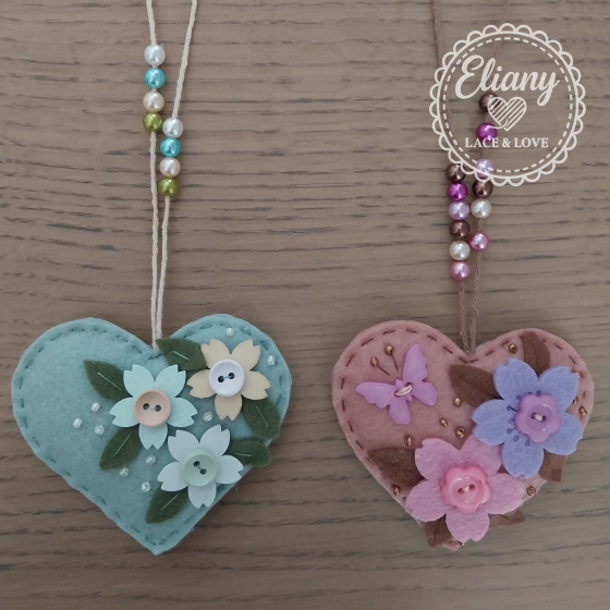 Charms per borse o portachiavi cuore con fiori