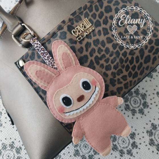 Charms per borse o portachiavi in feltro rosa antico mostri di stile 