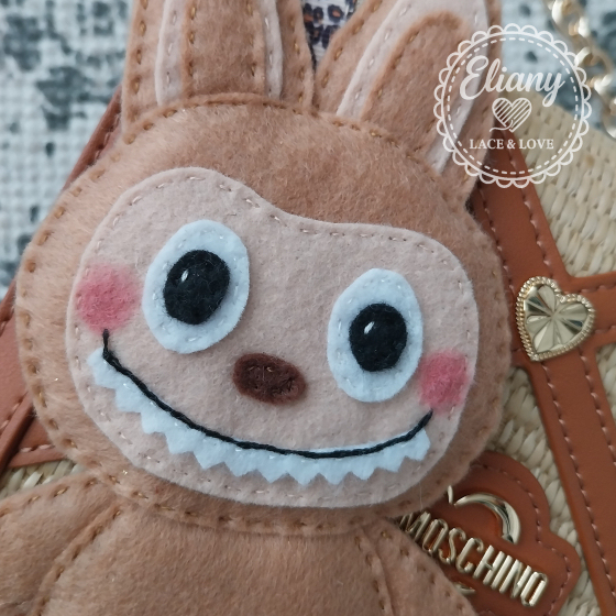 Charms per borsetta handmade in pannolenci nocciola
