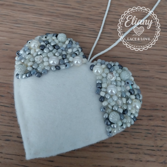 cuori decorativi feltro perline e paillettes