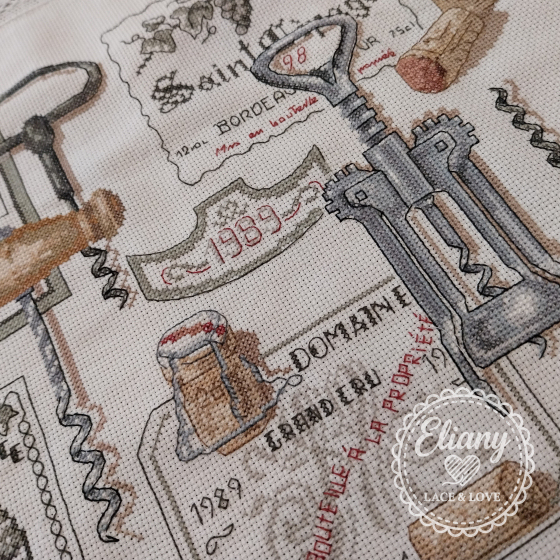 Cusino ricamato a punto croce vintage etichette vino