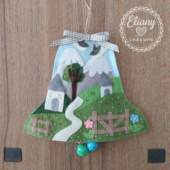 decorazioni feltro campana di primavera