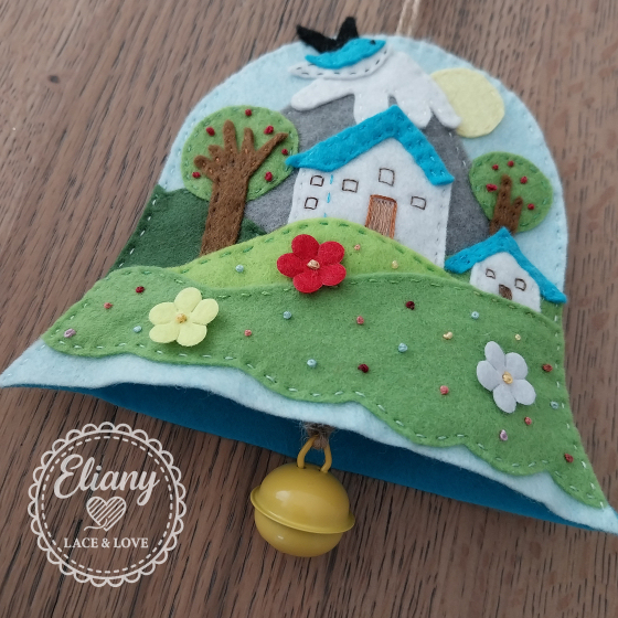 decorazioni feltro campana di primavera
