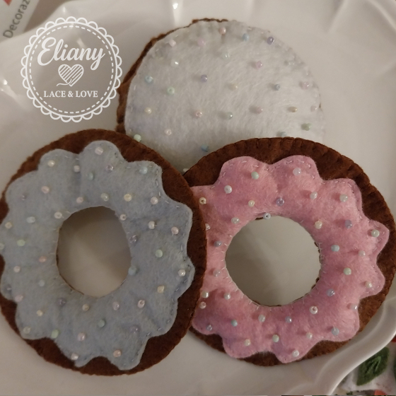 ciambelle in pannolenci con perline