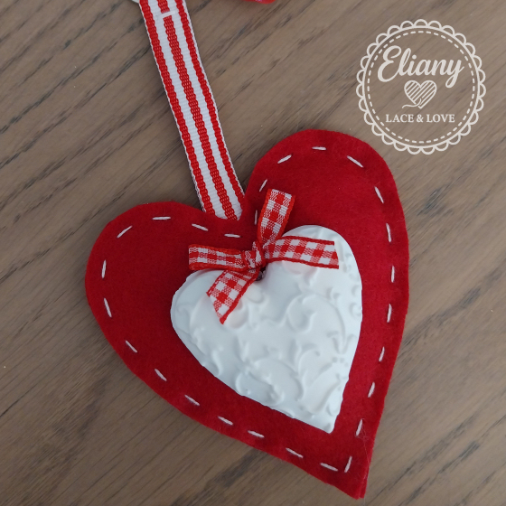 cuori decorazioni per cucina in feltro e gesso
