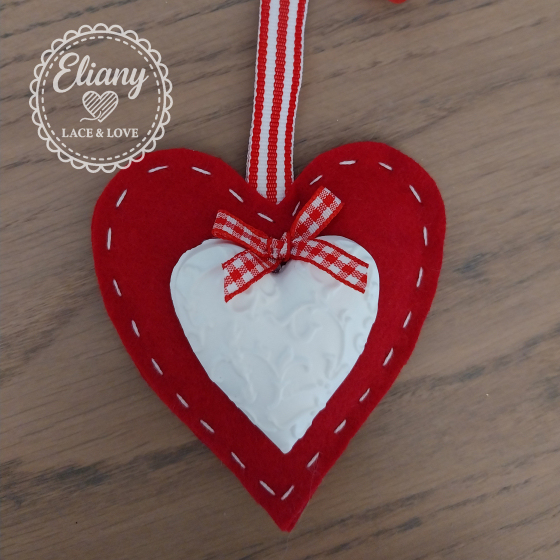 cuori decorazioni per cucina in feltro e gesso