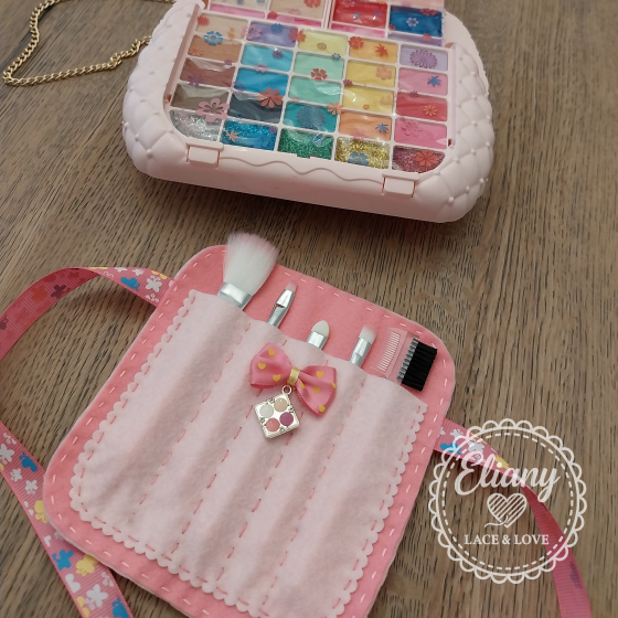 porta pennelli da trucco bambina in feltro