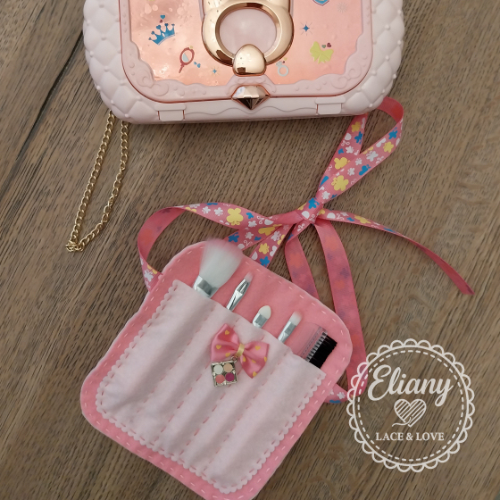 porta pennelli da trucco bambina in feltro