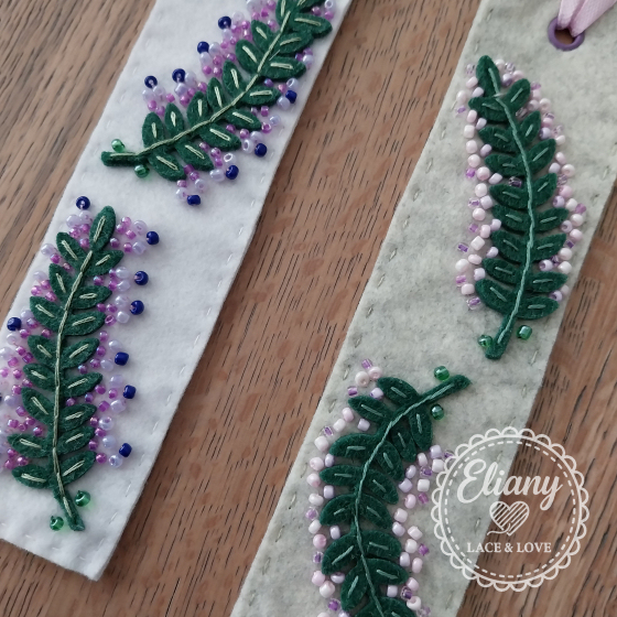 Segnalibri con fiori foglie e perline