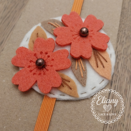 Segnalibri tondi in feltro tema fiori