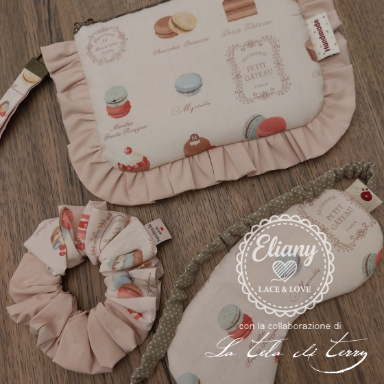 Pochette portatrucco, scrunchies, maschera notte
