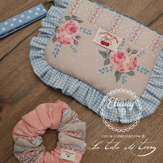 Pochette portatrucco, scrunchies, fiori e ciliegie