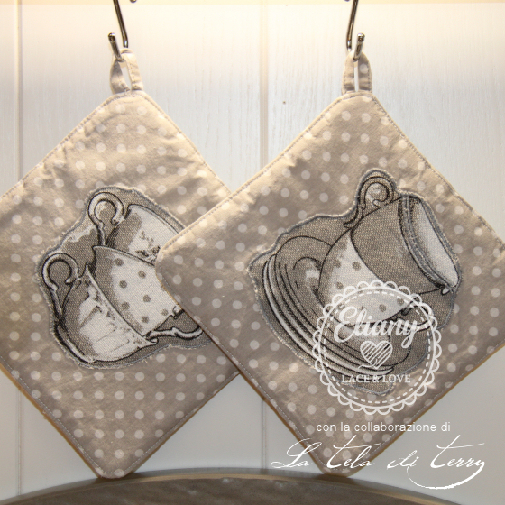 Set cucina runner, presine, cestini e cuscino coordinato 